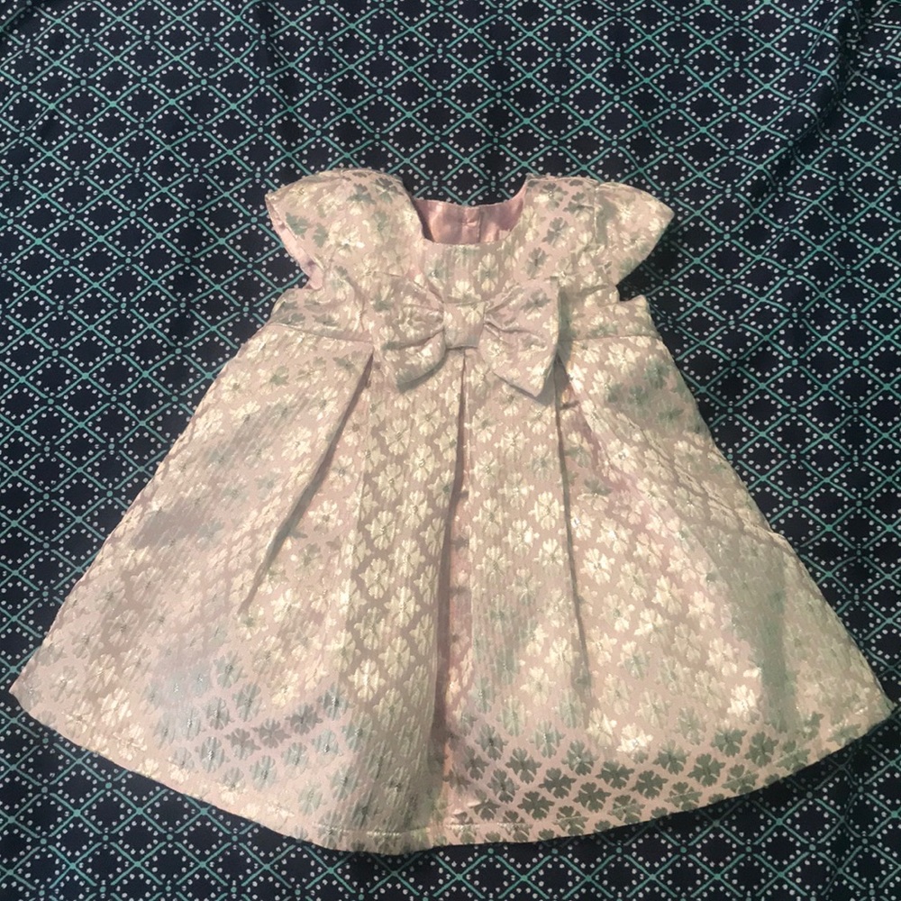 Light lavender/Silver dress